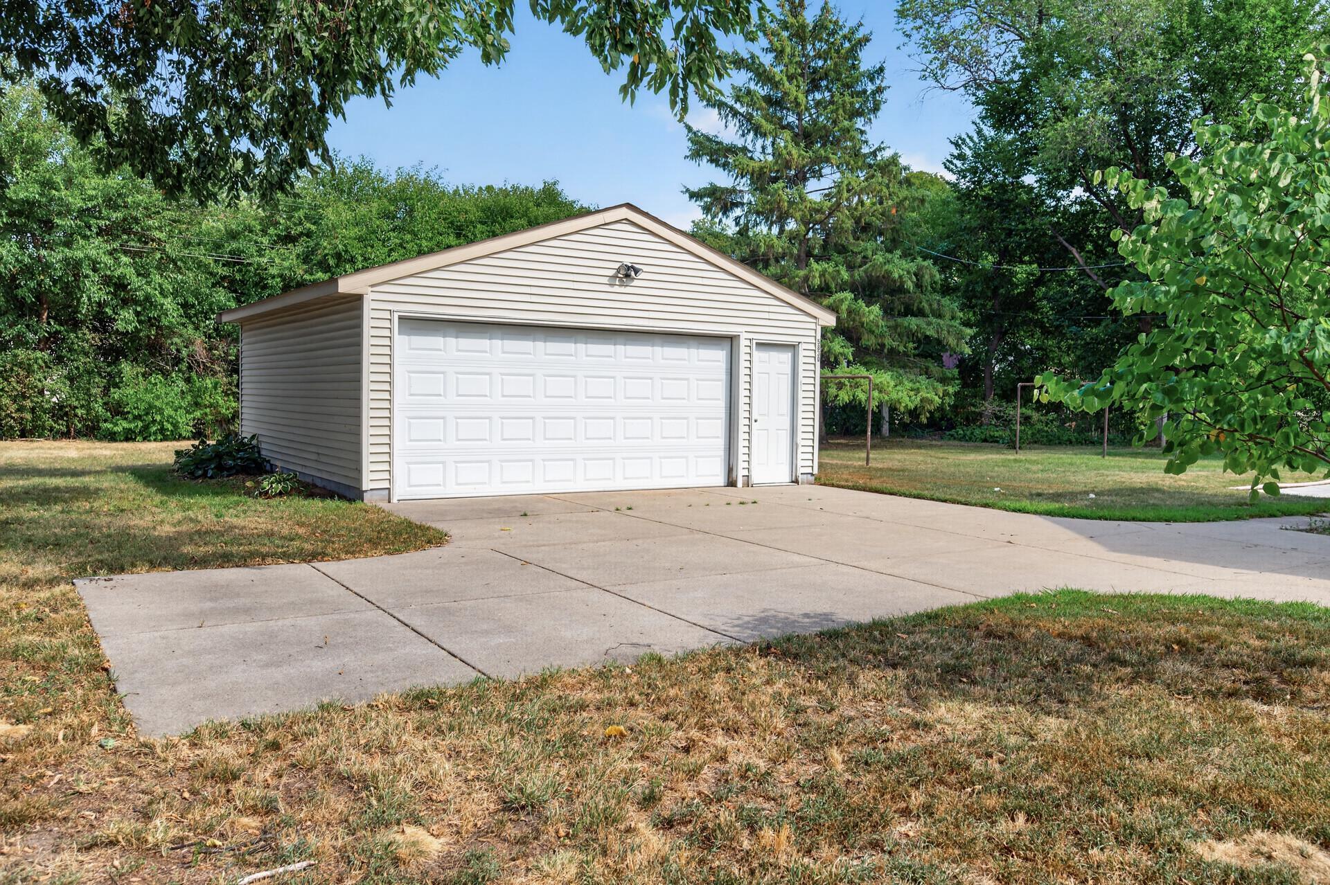 34_5830_Bryant29_mls.jpg