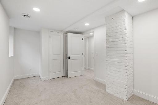 60-web-or-mls-4329 43rd Ave S-60.jpg