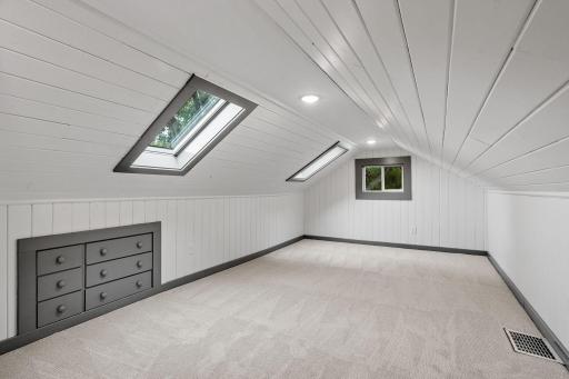 Cozy Upper Half-Story