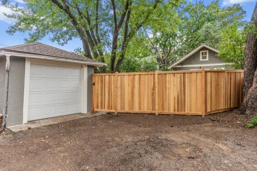 Garage, Privacy Fence Detail