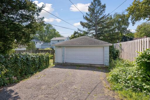 2 car detached garage