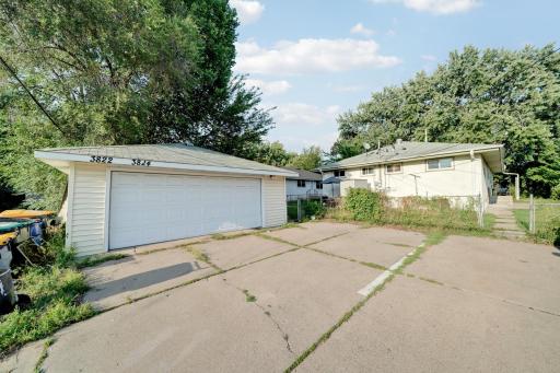 8710Photography-Web-Friendly-3822-3rd-St-NE-Columbia-Heights-MN-55421-51.jpeg