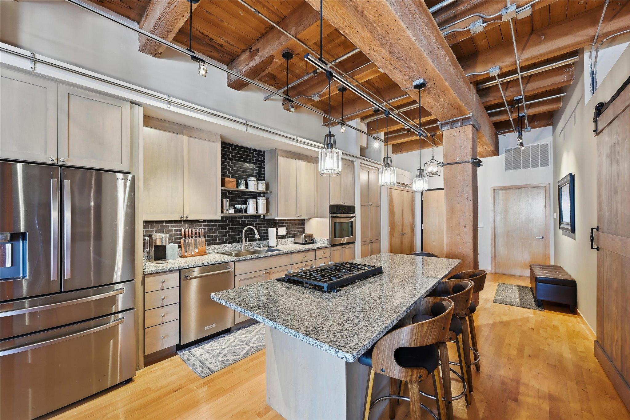 16-607 Washington Ave S _202 [3317029]- 016.jpg
