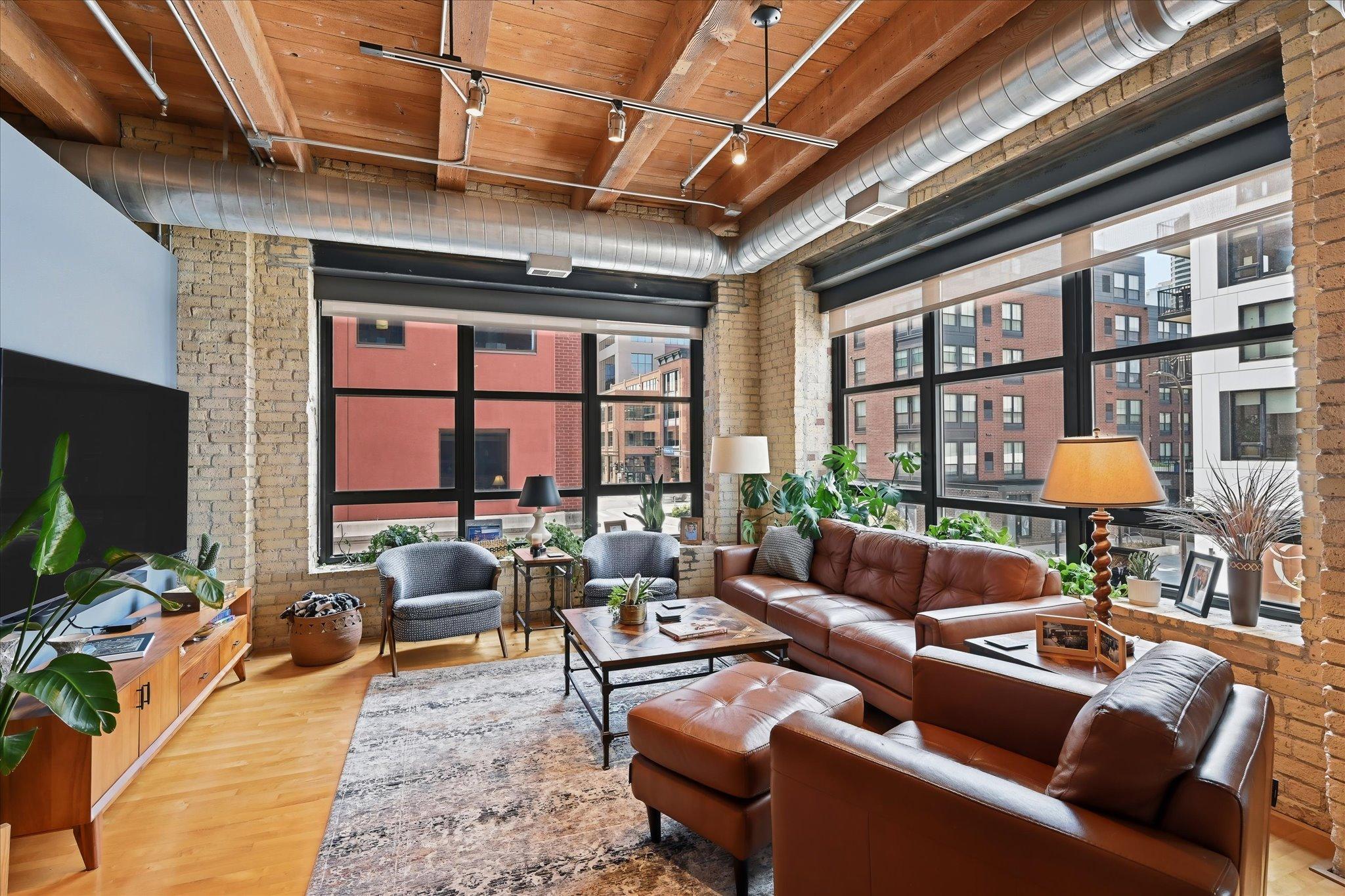 23-607 Washington Ave S _202 [3317029]- 023.jpg