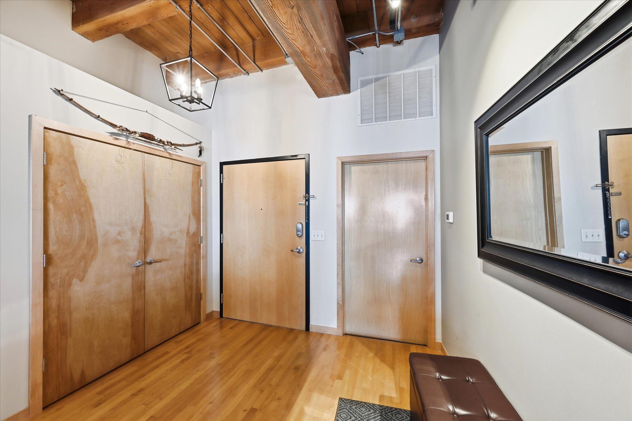 12-607 Washington Ave S _202 [3317029]- 012.jpg