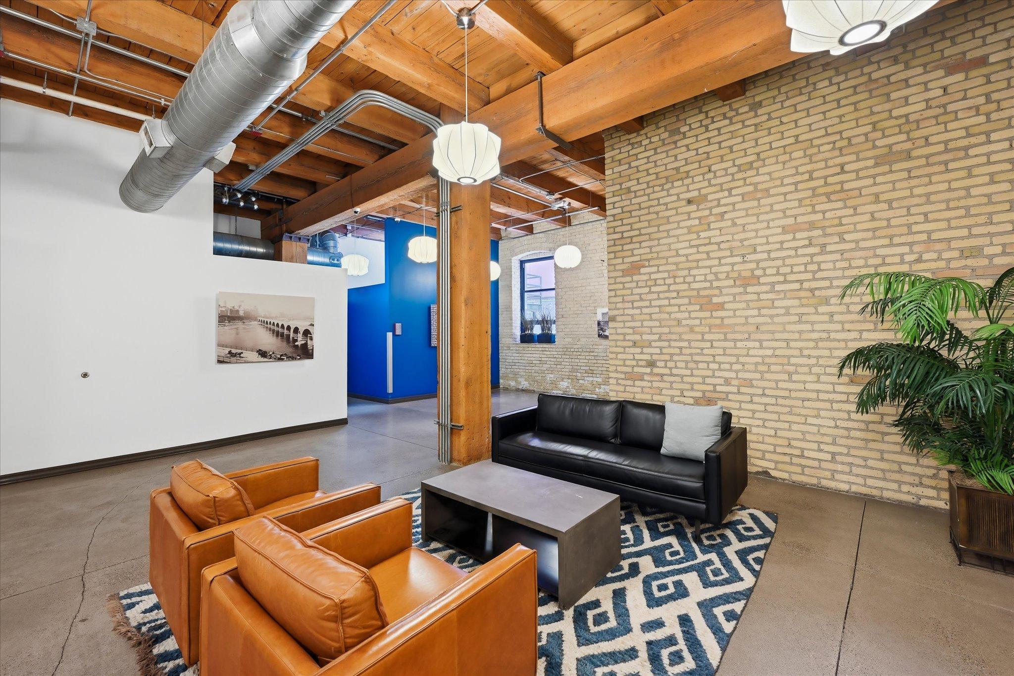 08-607 Washington Ave S _202 [3317029]- 008.jpg