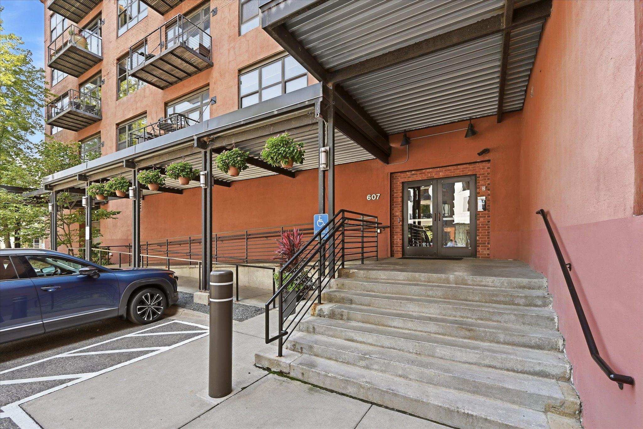 06-607 Washington Ave S _202 [3317029]- 006.jpg