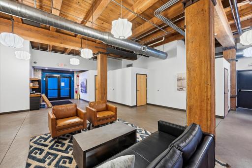 09-607 Washington Ave S _202 [3317029]- 009.jpg