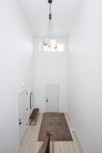 Foyer 2.JPG