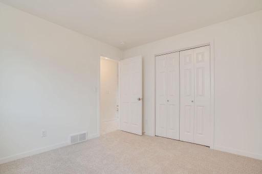 6747 Selkirk Drive S, Fargo, ND 58104