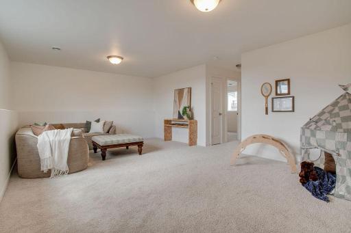 6747 Selkirk Drive S, Fargo, ND 58104