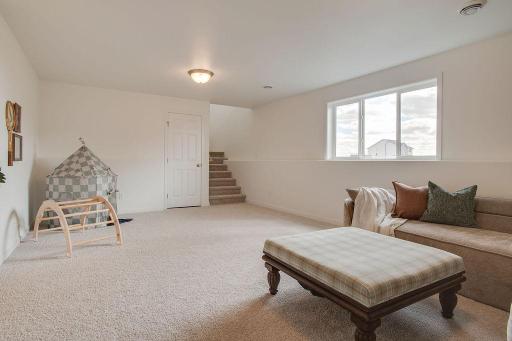 6747 Selkirk Drive S, Fargo, ND 58104