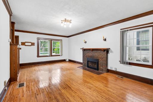 4037 Grand Avenue S, Minneapolis, MN 55409