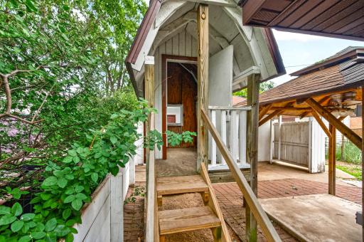 4037 Grand Avenue S, Minneapolis, MN 55409
