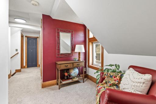 Upper level reading nook/ flex space