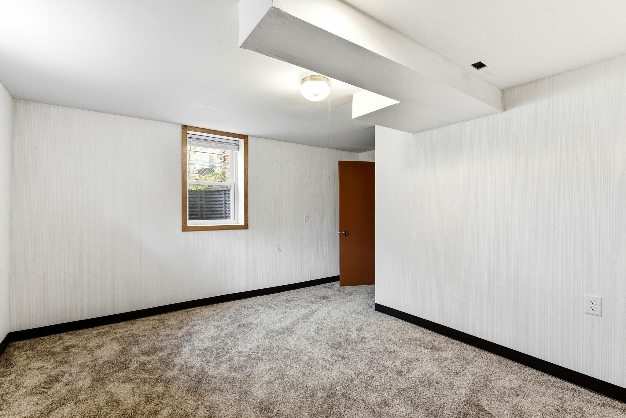 30-web-or-mls-678-Case-Ave-E-30.jpg