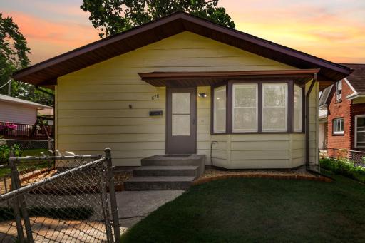 45-web-or-mls-678-Case-Ave-E-Twilight-01.jpg