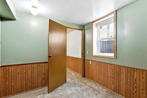 33-web-or-mls-678-Case-Ave-E-33.jpg