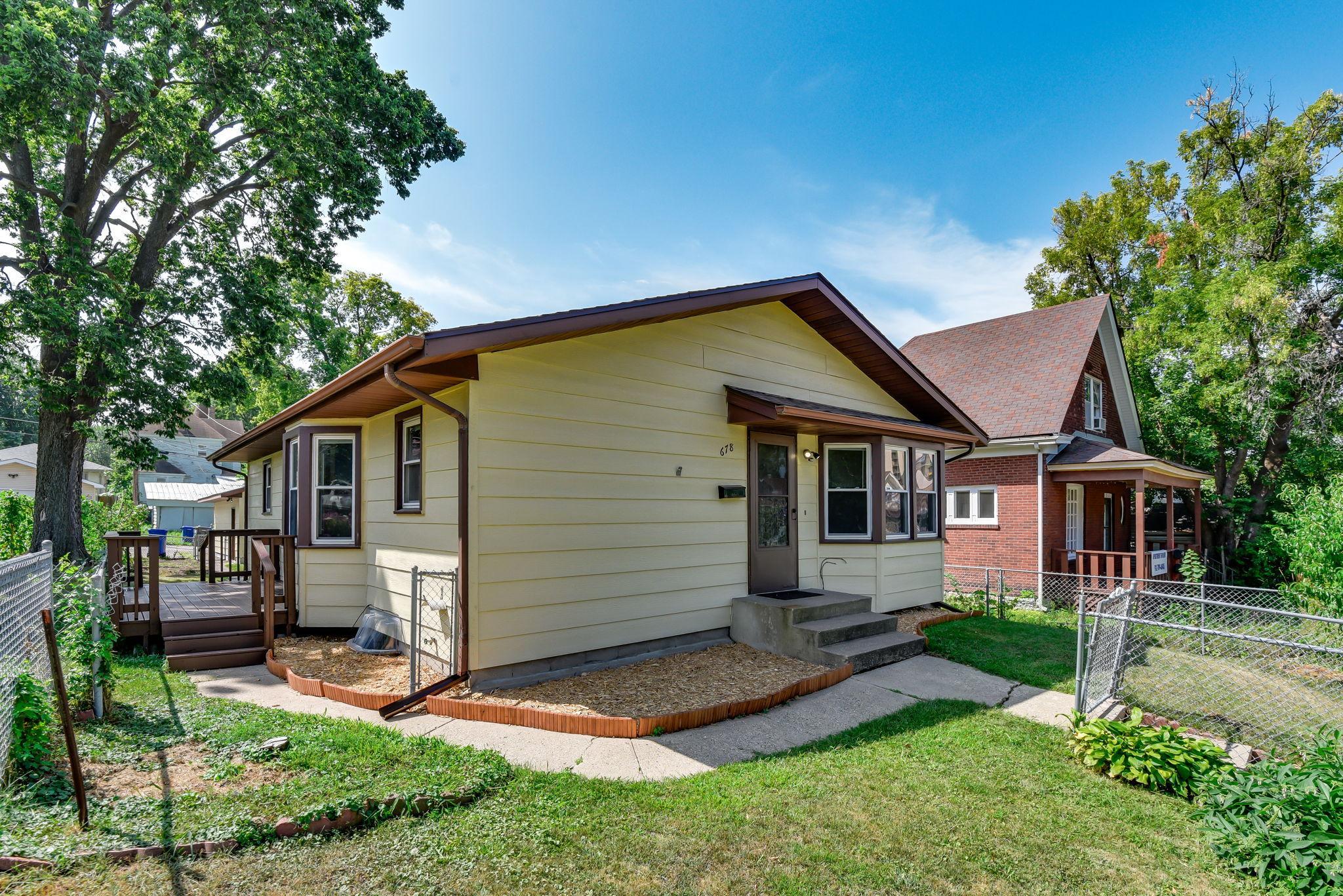 1-web-or-mls-678-Case-Ave-E-02.jpg