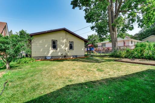 41-web-or-mls-678-Case-Ave-E-41.jpg