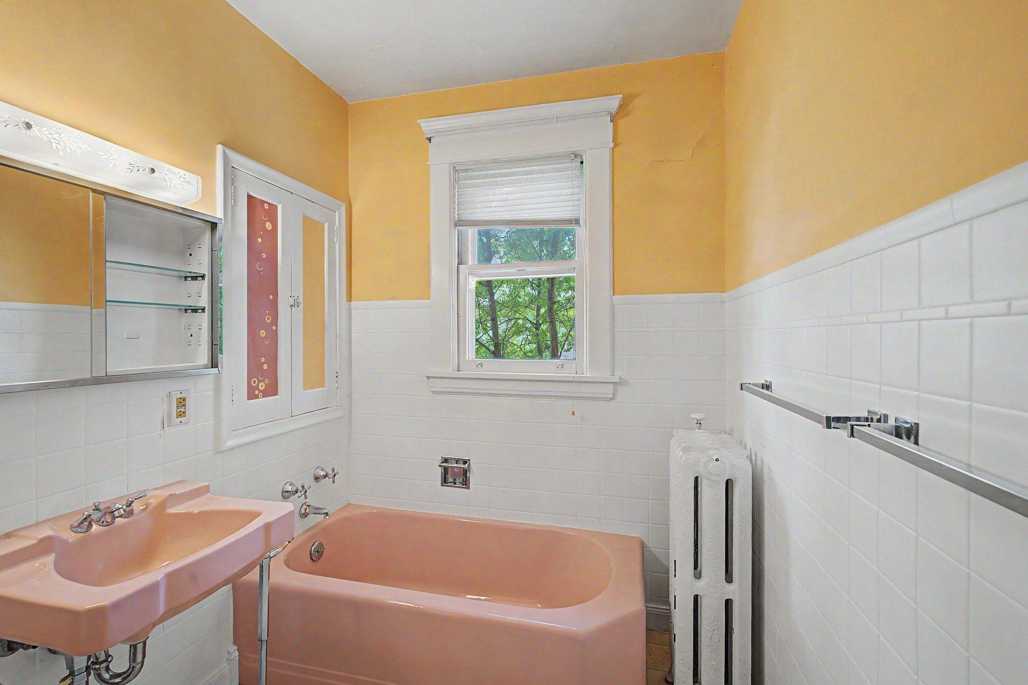 14-web-or-mls-987_Earl_Street_17_mls.jpg