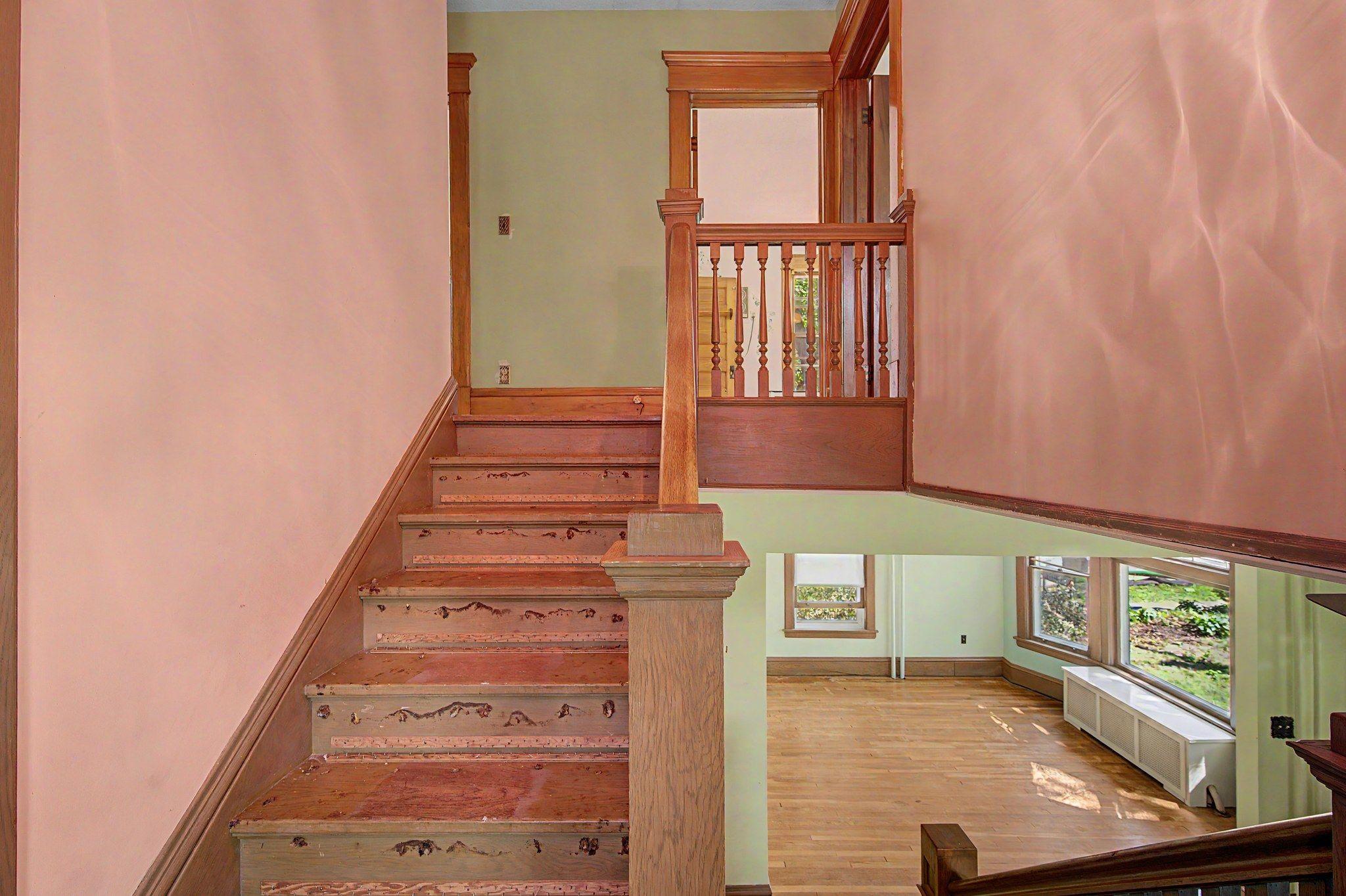 19-web-or-mls-987_Earl_Street_12_mls.jpg