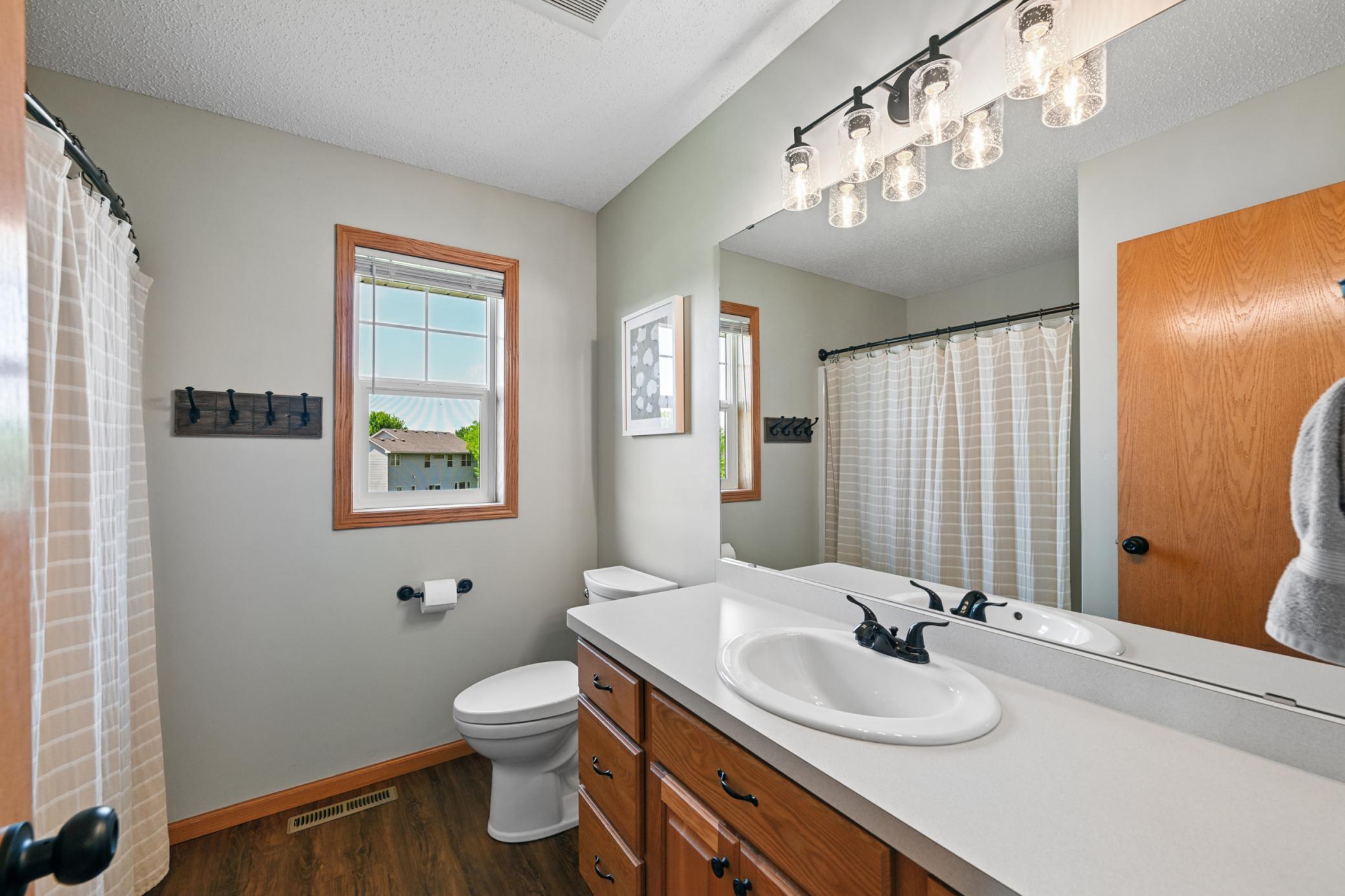 Upper level full bath