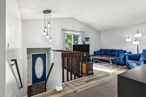 Entry/ Living Room