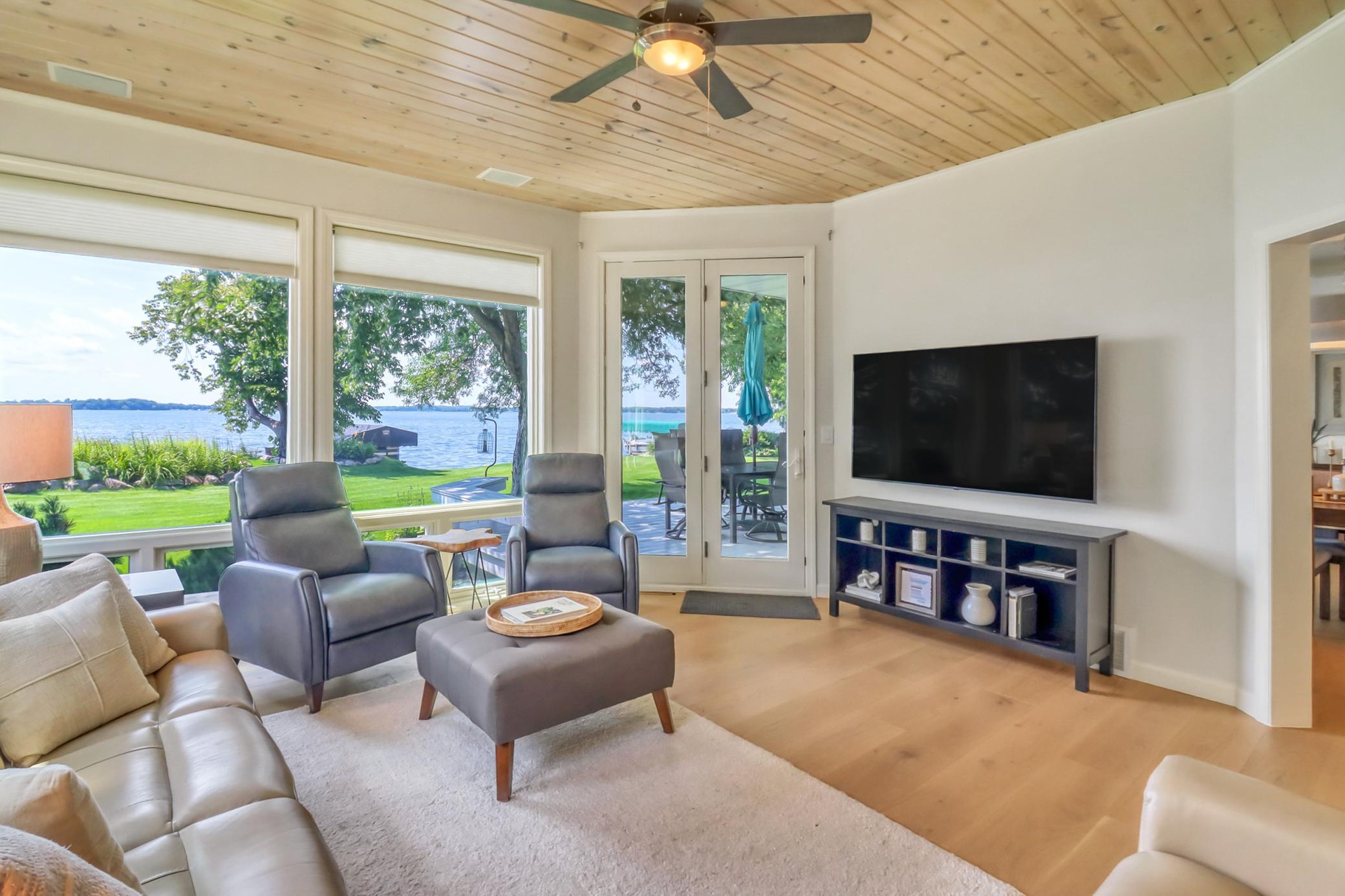Sunroom1_1-3264.jpeg