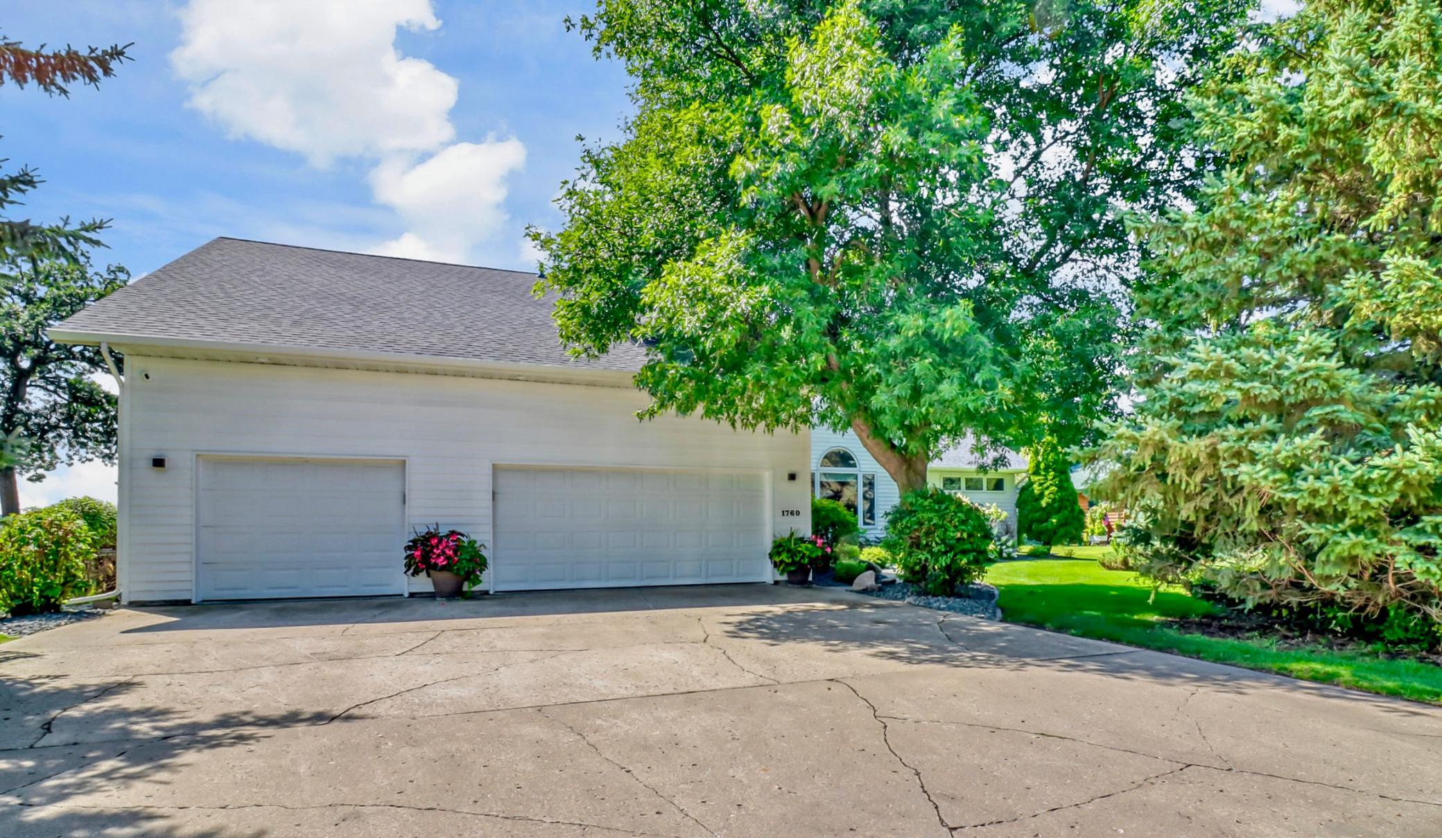 Exterior1_1-3264.jpeg