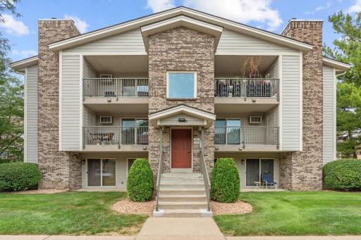 Photo for 2100 Ridge Drive, 22, Saint Louis Park, MN 55416 - listing #7131255 Welcome to 2100 Ridge Drive #22, Saint Louis Park
