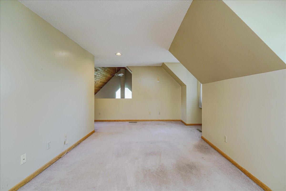 32-Primary Bedroom.jpg