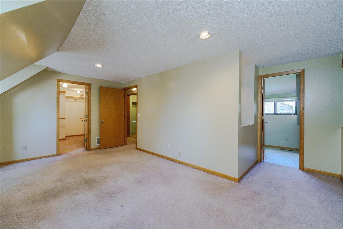 33-Primary Bedroom.jpg