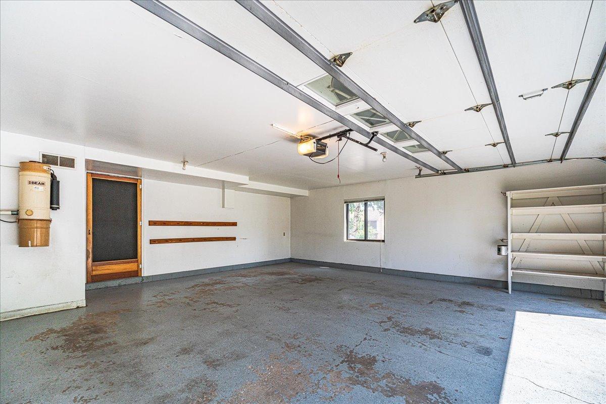 40-Garage.jpg