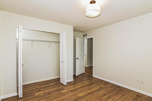 listing_12.jpg