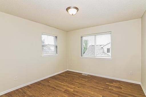 listing_13.jpg