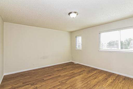 listing_14.jpg