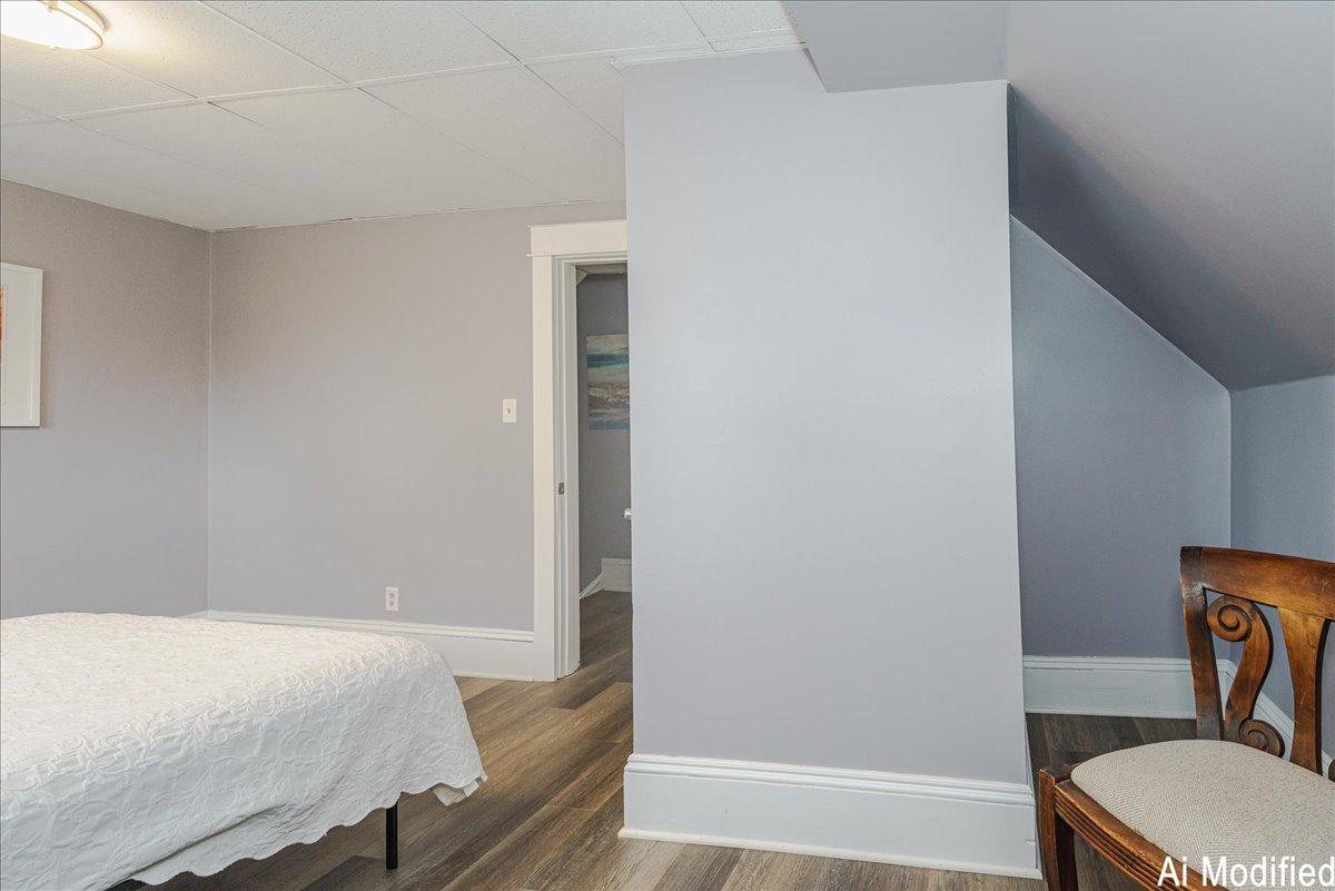 28-Primary Bedroom.jpg