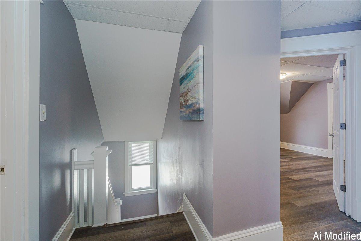 25-Upper Level.jpg