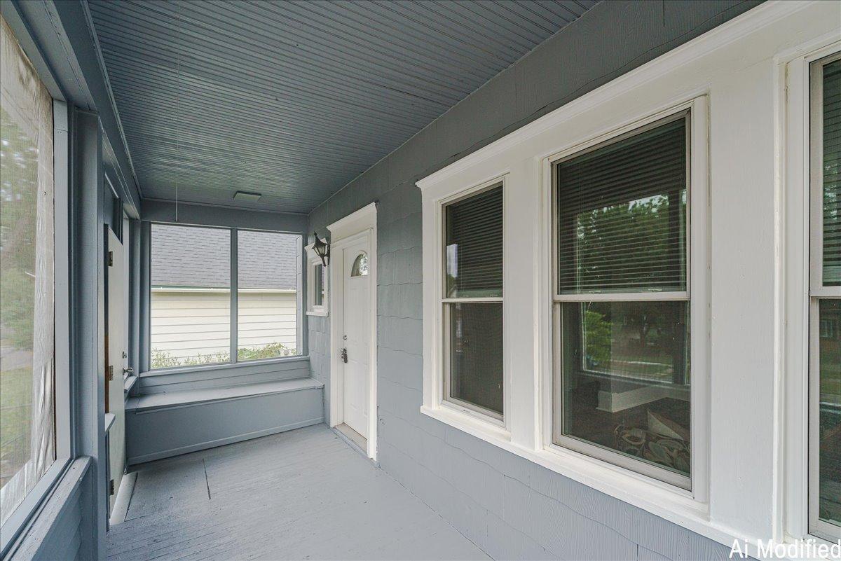 10-Front Porch.jpg