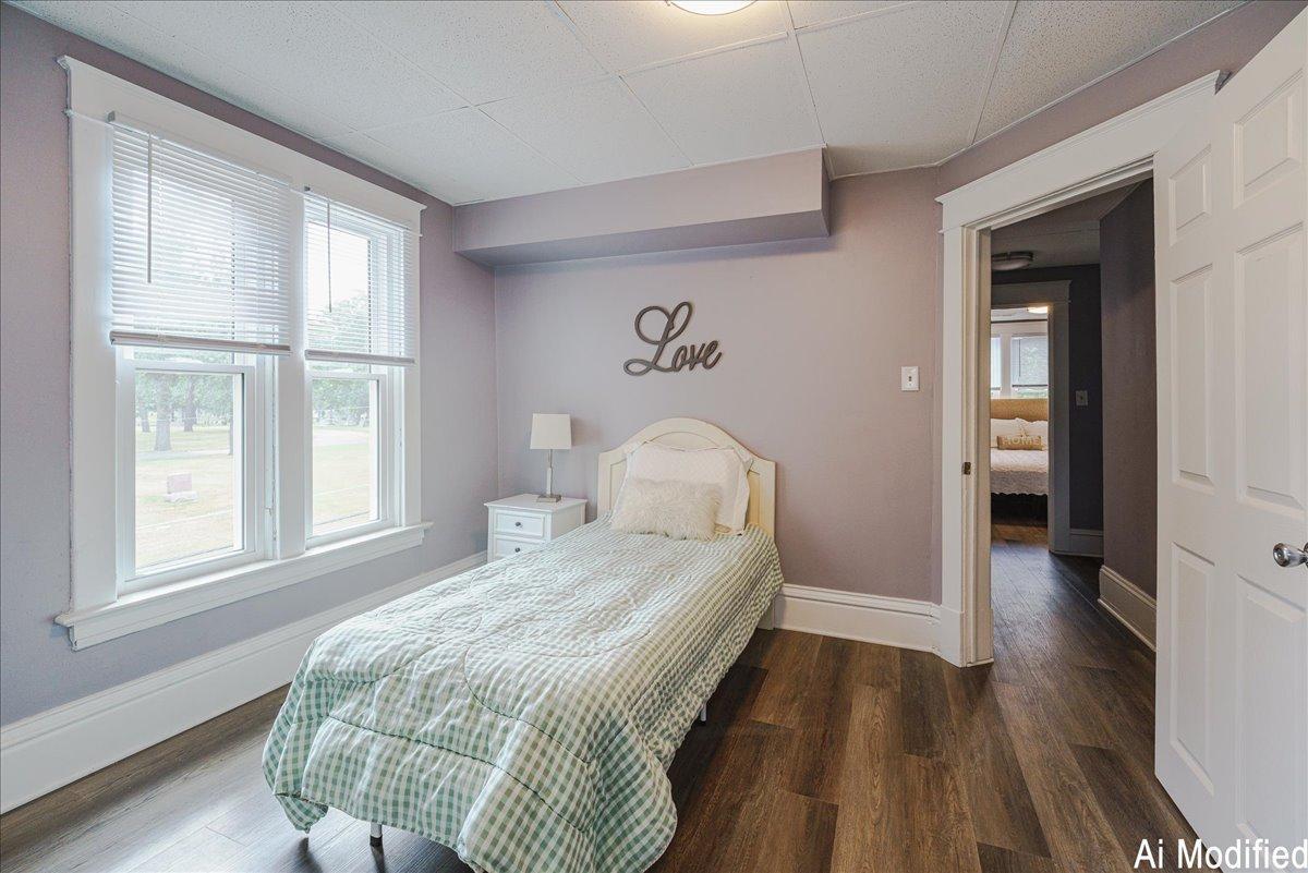 33-Bedroom 2.jpg
