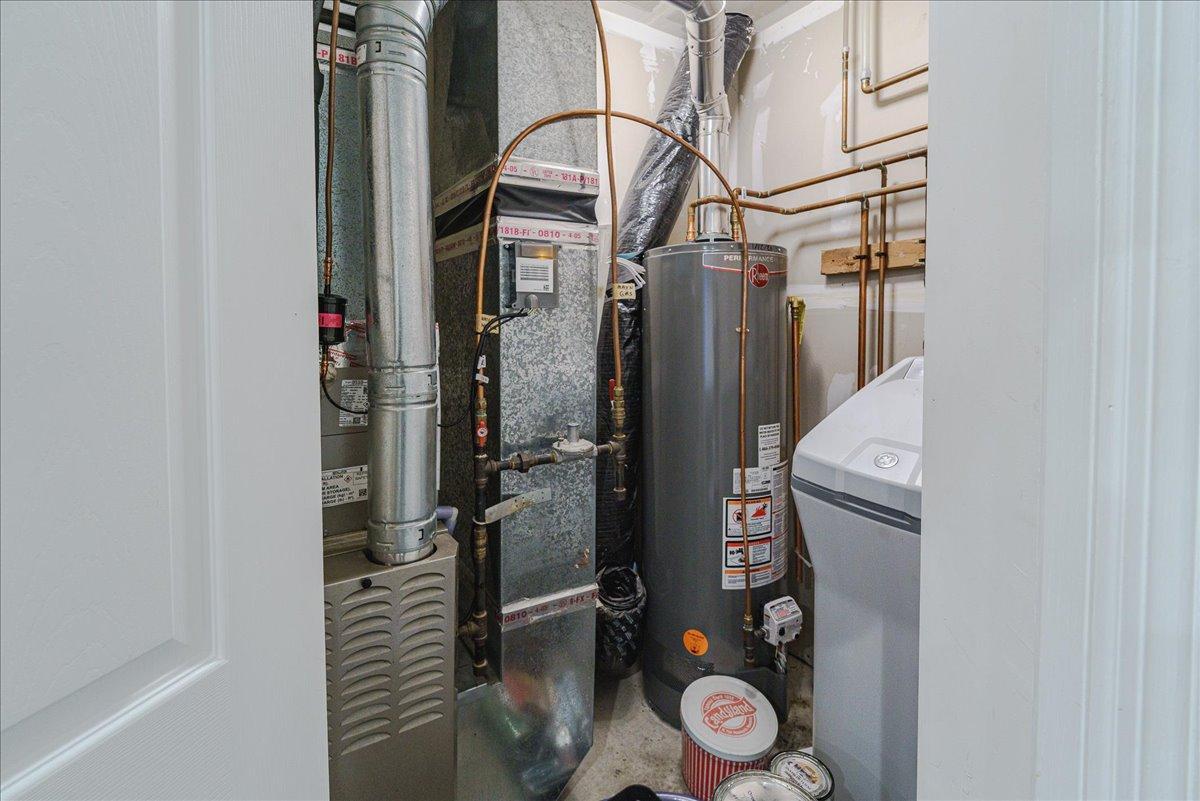 23-Utility Room.jpg