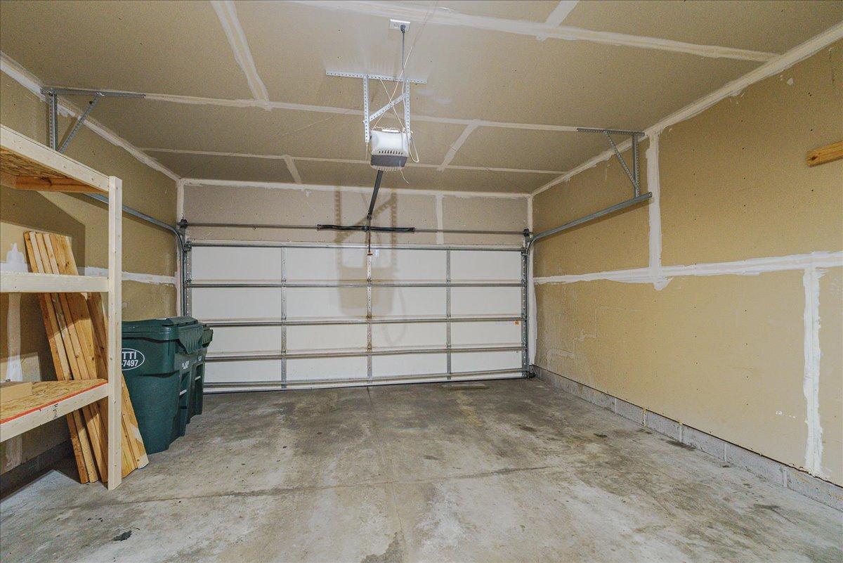 25-Garage.jpg