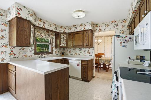2756 Yukon Avenue N, New Hope, MN 55427