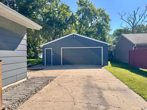 6 garage.jpg