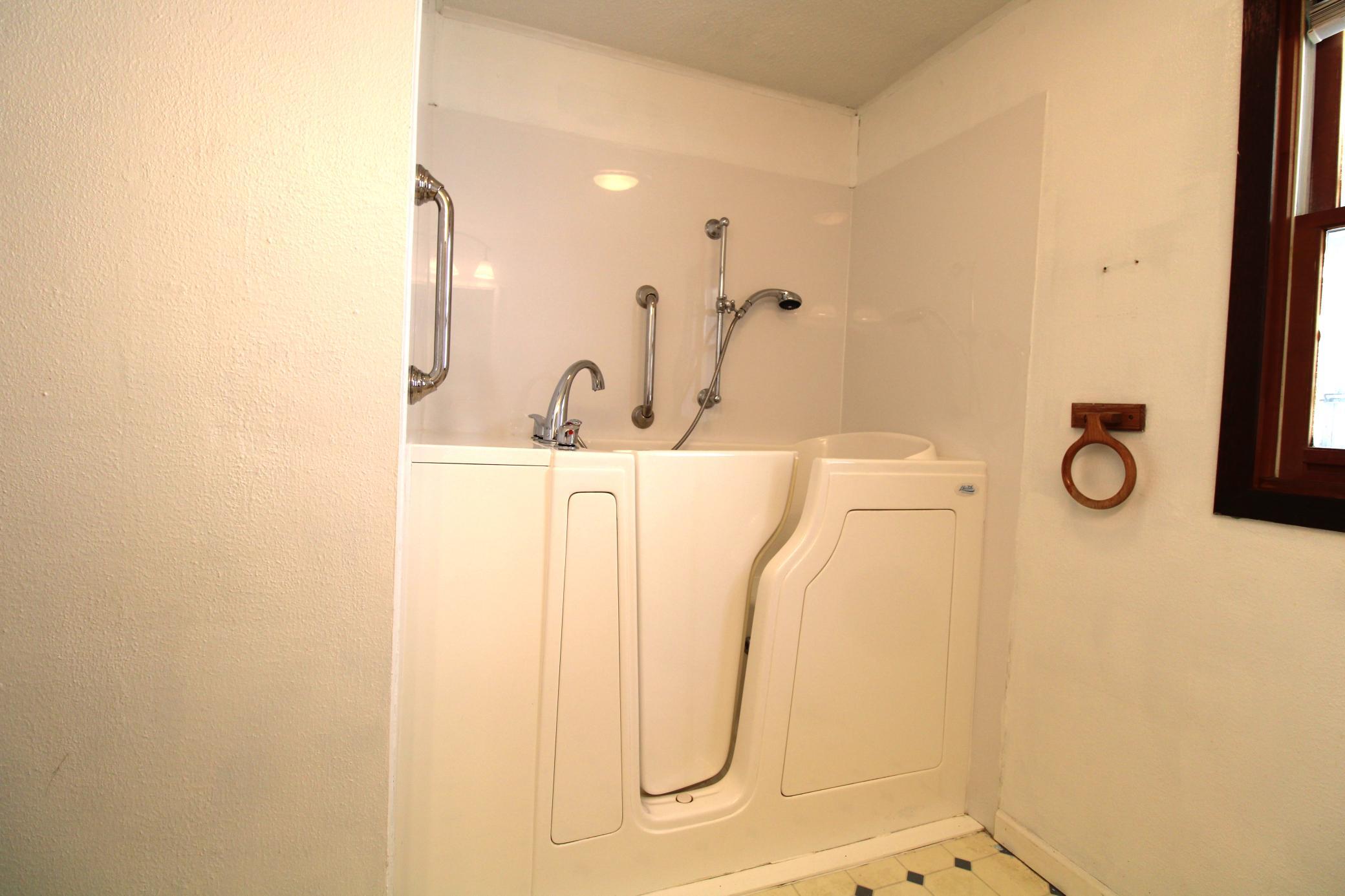 Soak Tub in Main Floor Bathroom
