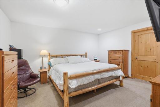 25-Bedroom 5.jpg