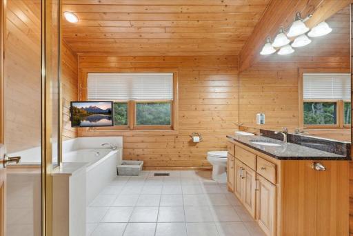 20-Primary Bathroom.jpg