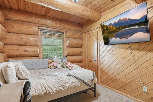 22-Bedroom 2.jpg