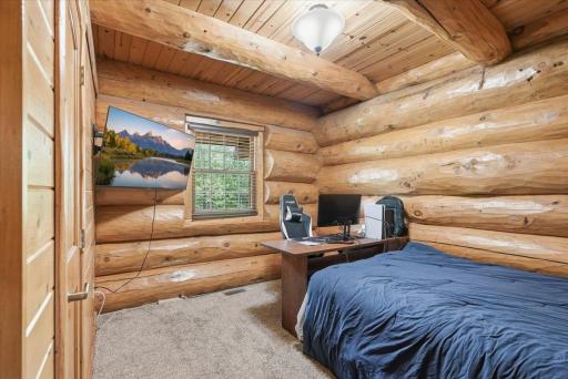 23-Bedroom 3.jpg